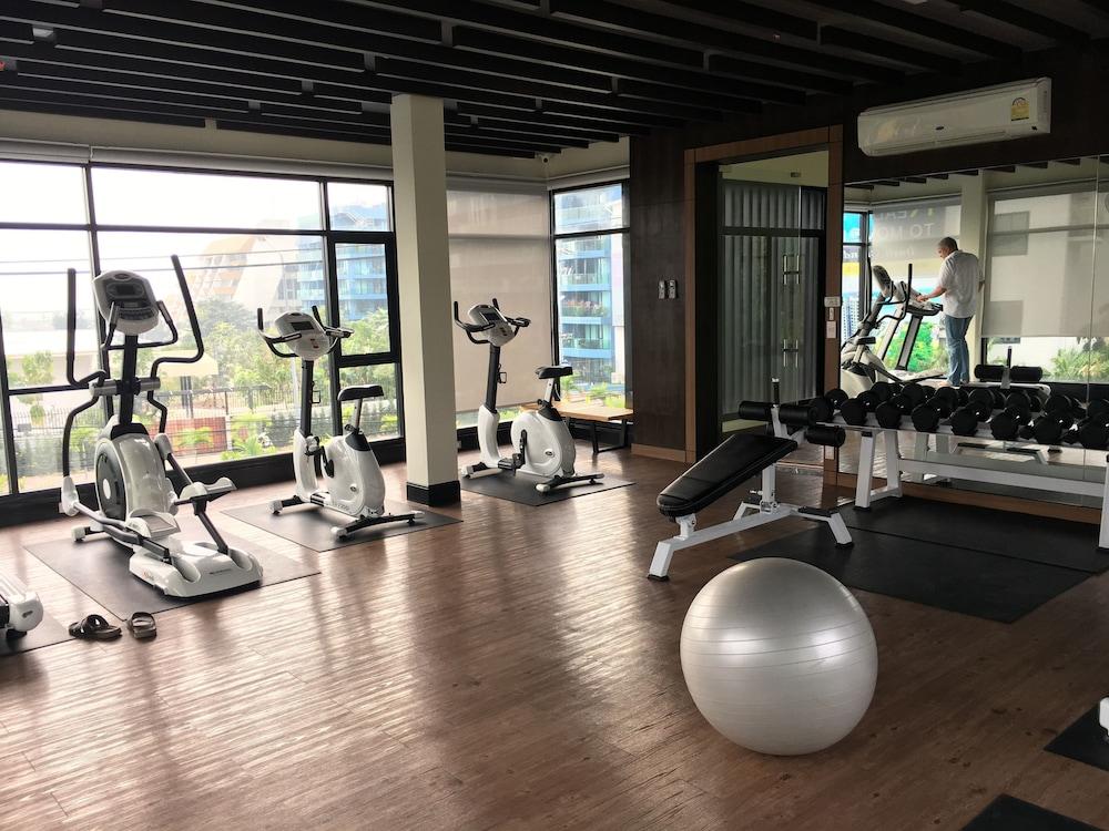 Dusit Grand Condo View Pattaya Exterior photo